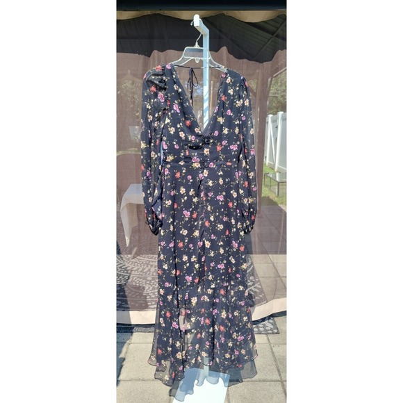 Guess Dresses & Skirts - Guess Darcelle Whimsy‎ Floral Printed Black Long Sleeve Ruffled Dress Size: 6